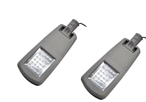 알루미늄 방수 IP66 IK08을 던지는 다이는 고속도로를 위해 가로등에게 3000K Ra80 120lm/W를 보내게 했습니다
