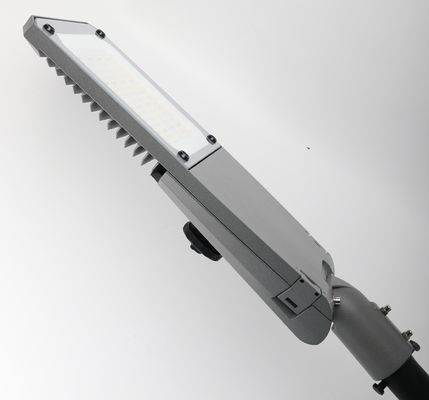 120°beam Angle LED Street Light Housing In Dark Gray 50 년 수명 높은 내구성